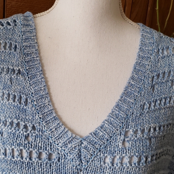 Vince Camuto new sweater vest - Picture 2 of 6